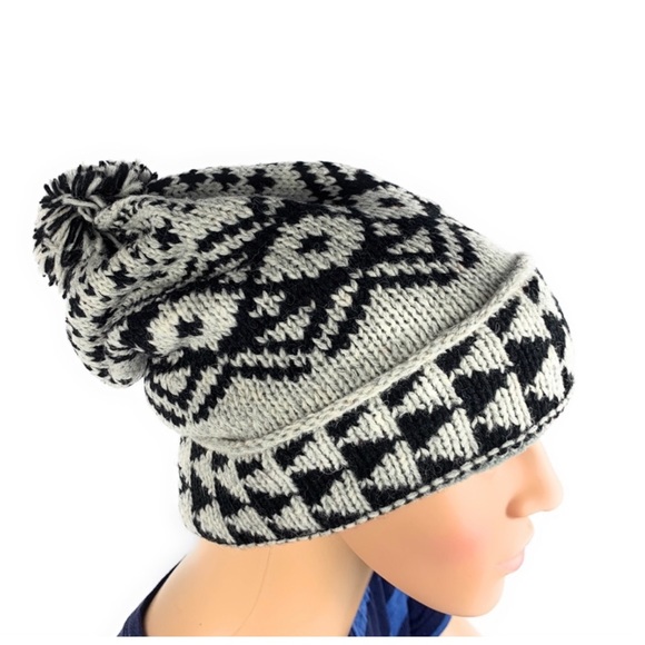 Men’s Wool Beanie - Picture 3 of 3